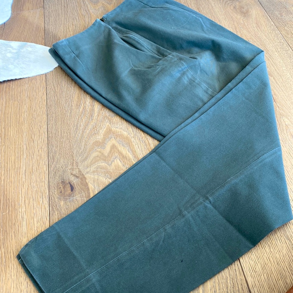 Forest Green Piazza Sempione Audrey Capri slacks